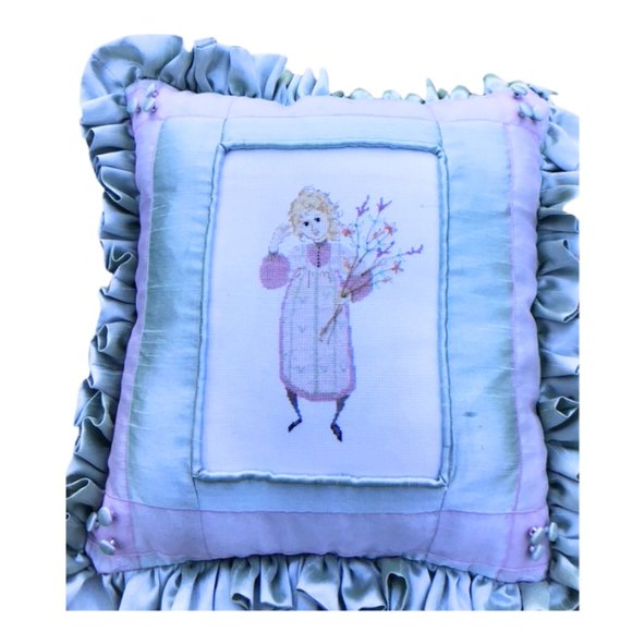🤹♂️Vintage Hand-Stitched Child & Flower Motif Pillow 🌷5 For$25 - Picture 1 of 4